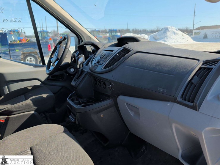 2016-ford-transit-image-18