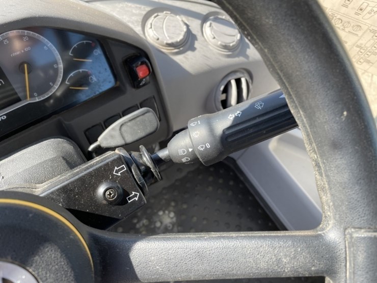 2023-volvo-l70h-image-39