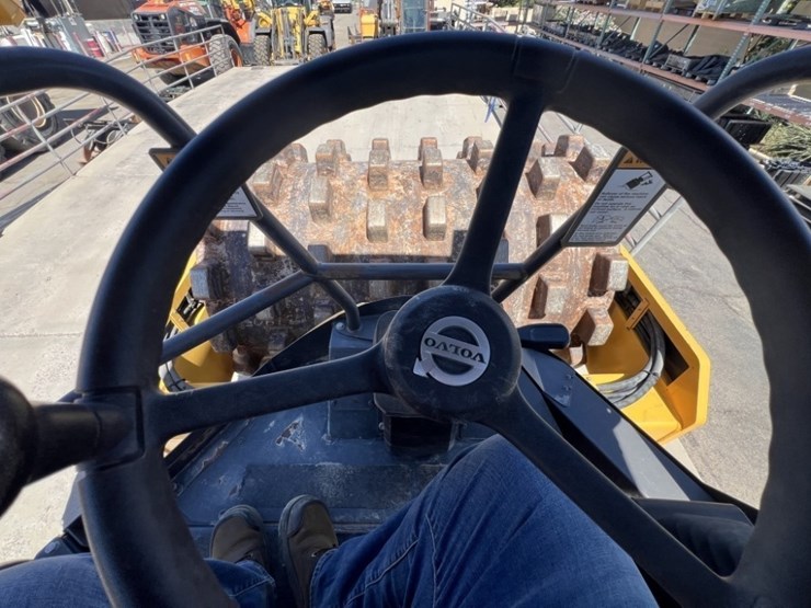 volvo-sd115b-image-23