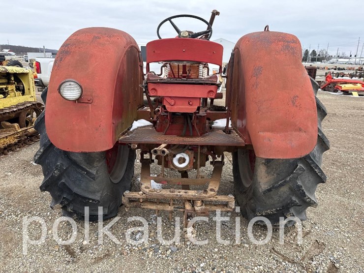 case-ih-560-image-3