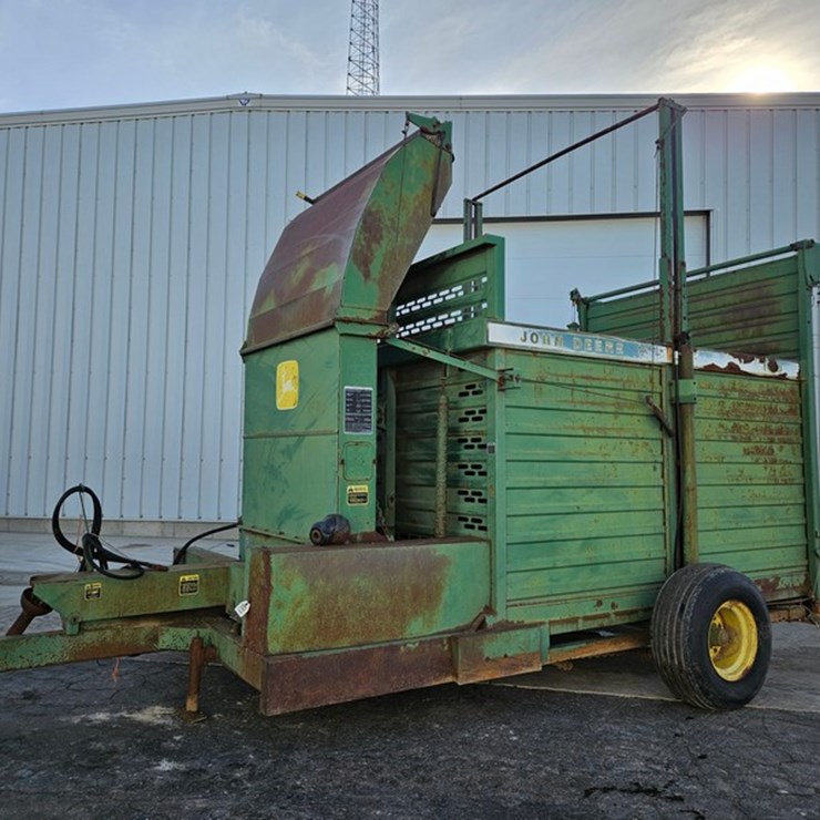 JOHN DEERE 100