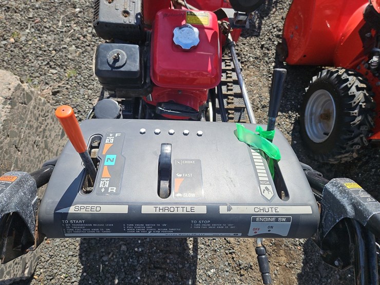 honda-hs724-snowblower-image-5