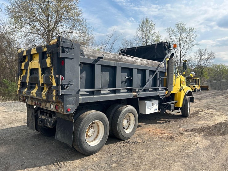 2007-sterling-l9500-image-4