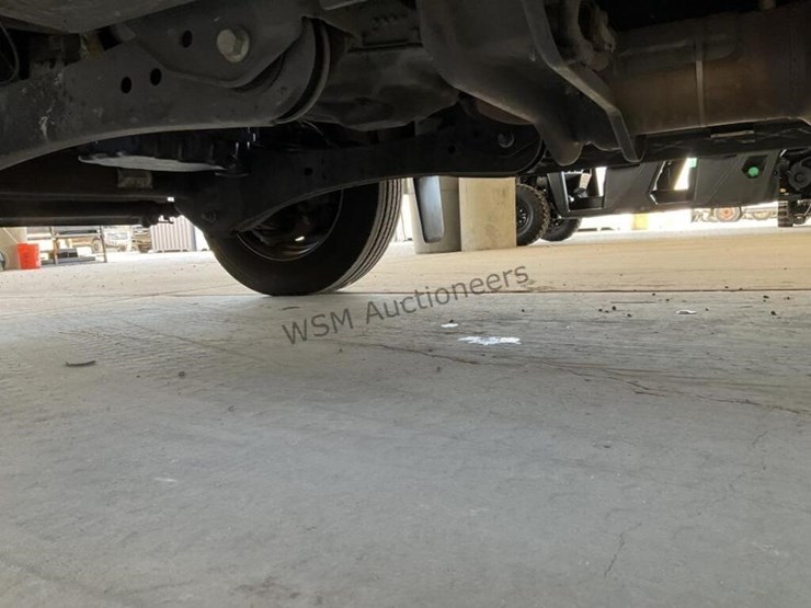 2013-ford-f550-image-27