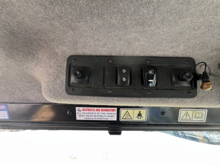 2013-caterpillar-740b-image-59