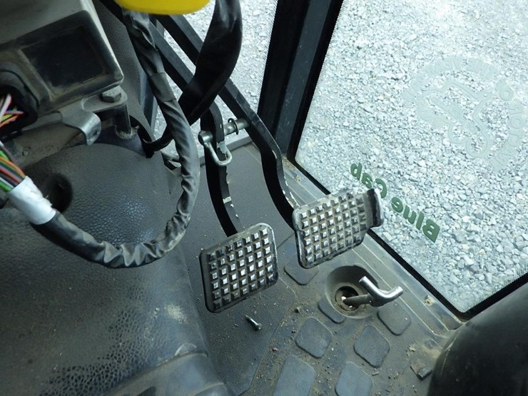 new-holland-t4060f-image-32