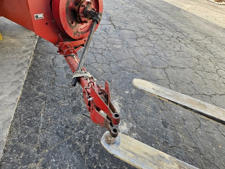 new-holland-268-image-9