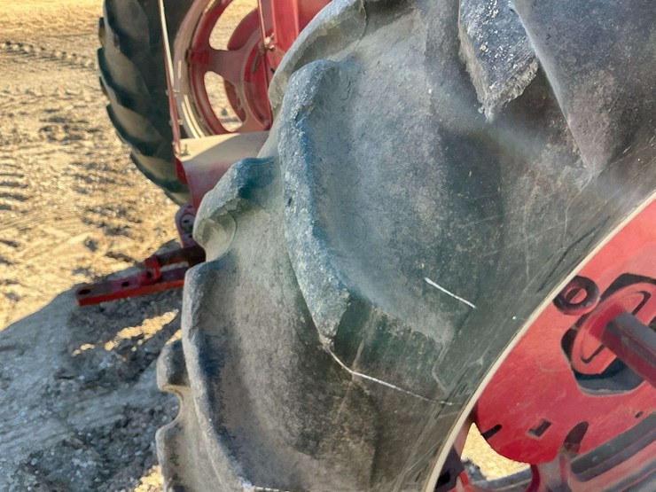 ih-farmall-super-m,-gas,-wf,-power-steering,-pto,-13.6-38-tires,-s/n-41011-image-14
