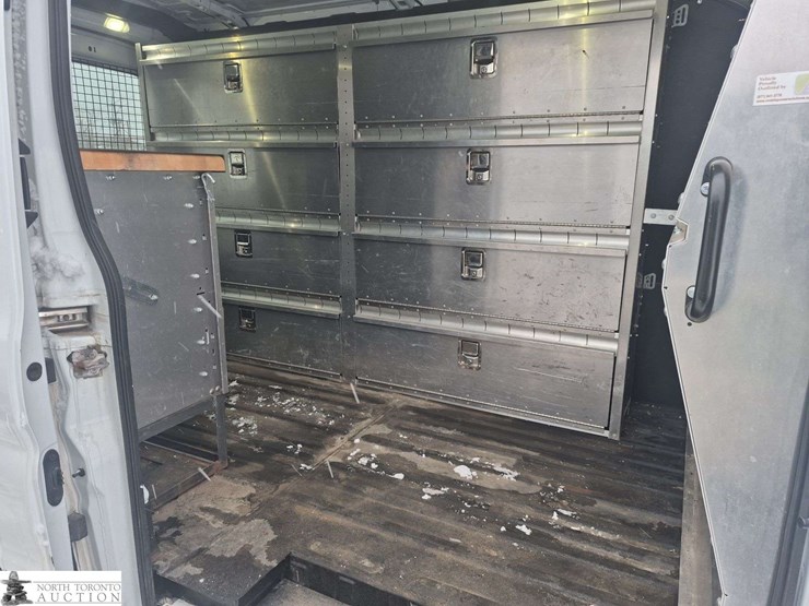 2016-ford-transit-image-23