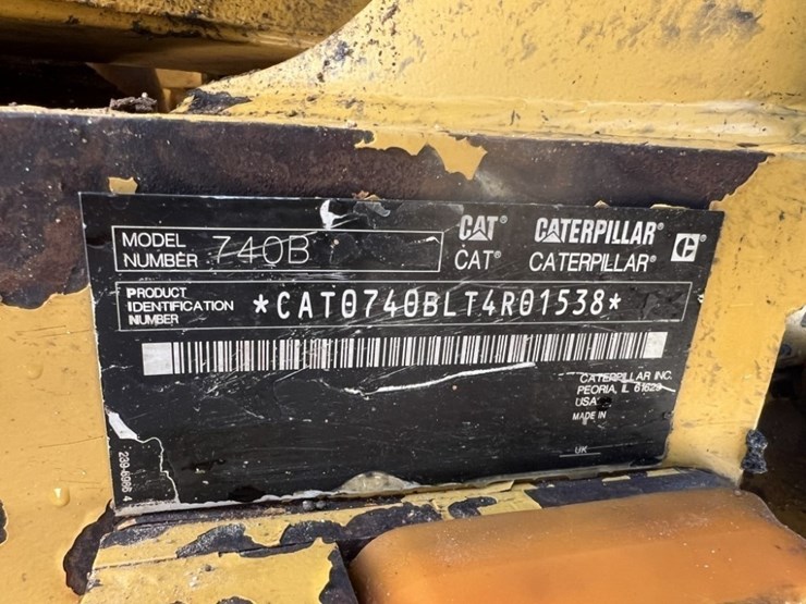 2013-caterpillar-740b-image-50