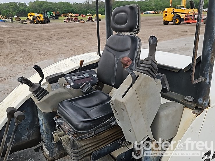 2005-bobcat-341-image-32