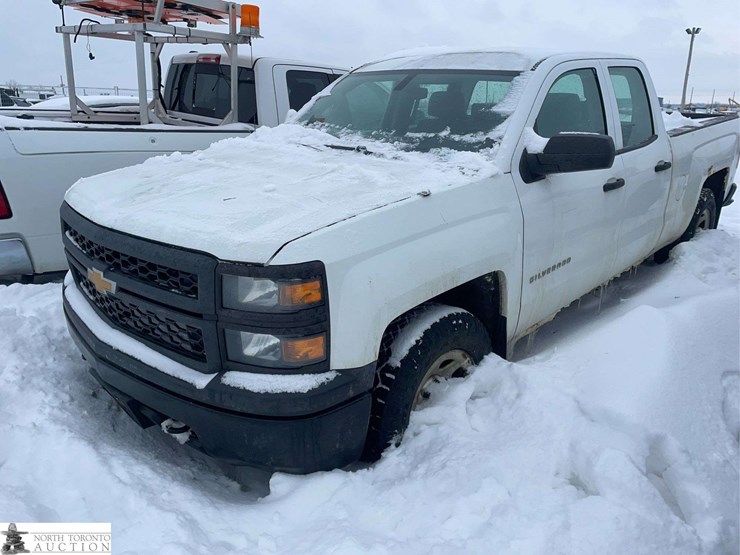 2015-chevrolet-silverado-1500-image-1