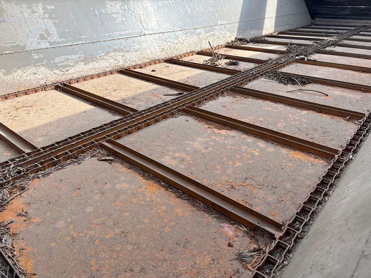 roorda-8ft-x-20ft-rear-unload-silage-wagon-image-39