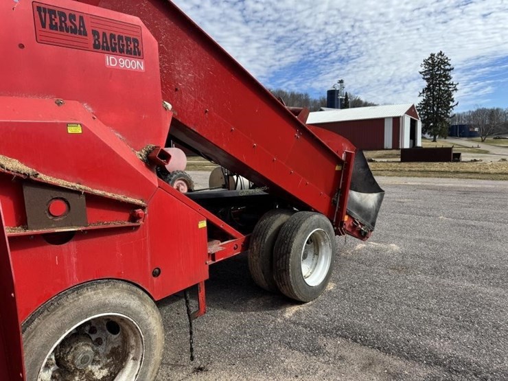 versa-bagger-id900n-silage-bagger---off-site-image-14