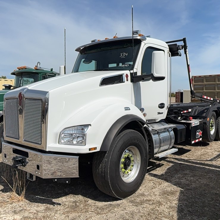 KENWORTH T880