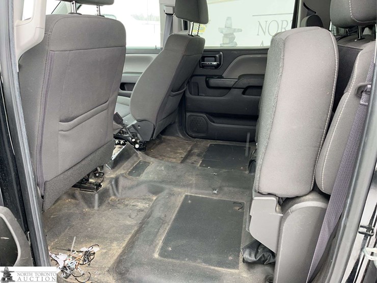 2016-chevrolet-silverado-2500hd-image-25