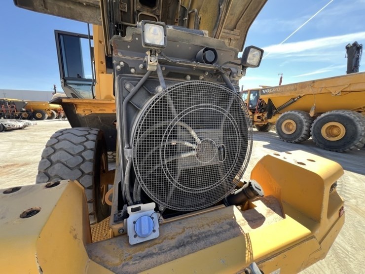 2020-volvo-l70h-image-43