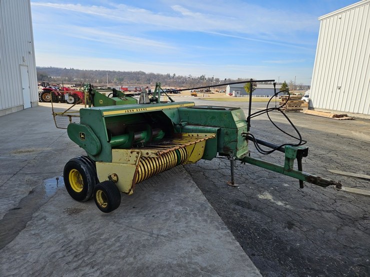 john-deere-327-image-7