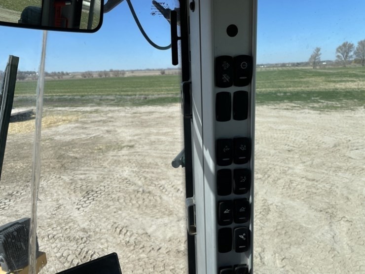 2024-volvo-l70h-image-33