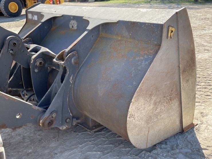 2024-volvo-l70h-image-16