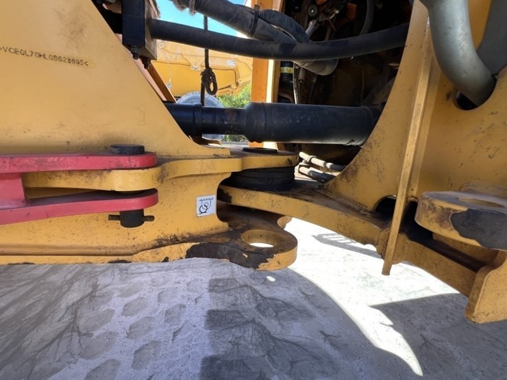 2020-volvo-l70h-image-21