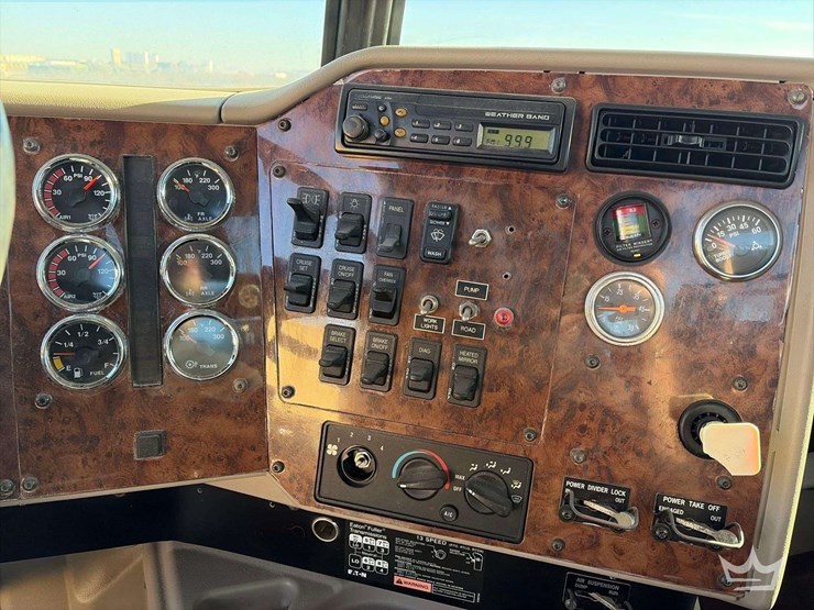 2005-international-5900i-t/a-gardner-denver-kill-truck-image-16