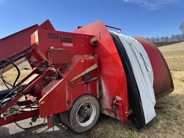 versa-bagger-id900n-silage-bagger---off-site-image-8