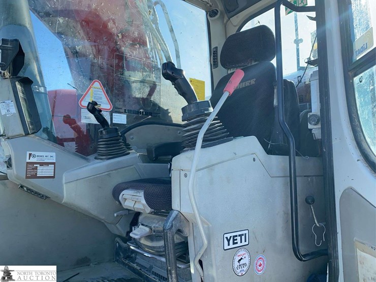 liebherr-r924-image-9