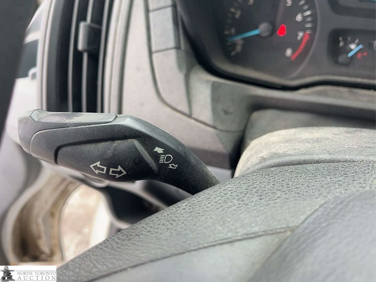 2016-ford-transit-image-21