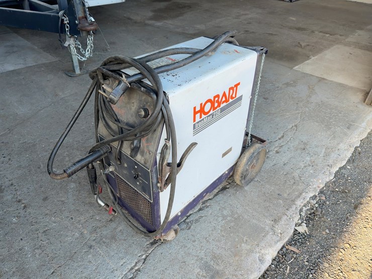 hobart-ironman-250-mig-welder-image-1
