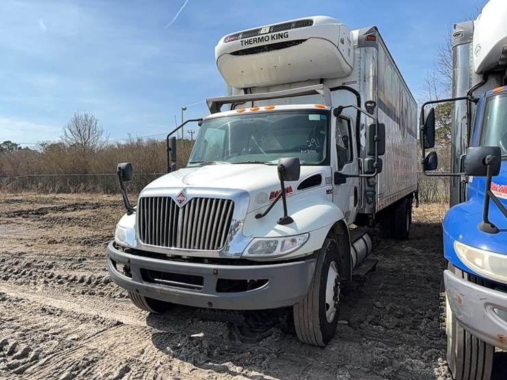 2020-international-mv607-image-1