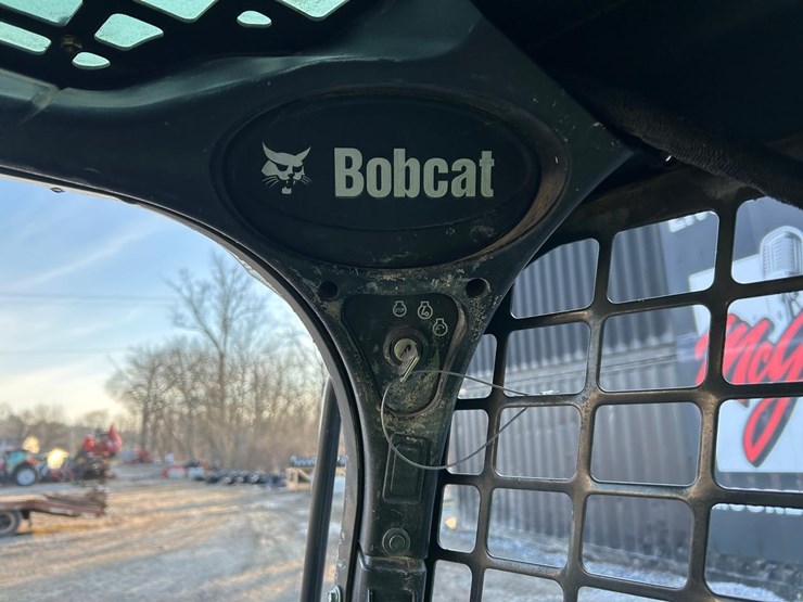 2015-bobcat-t590-image-26
