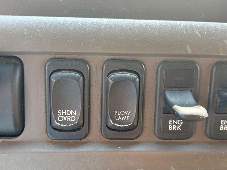 2007-sterling-l9500-image-50