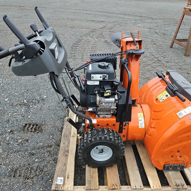 HUSVARNA ST327P SNOW BLOWER
