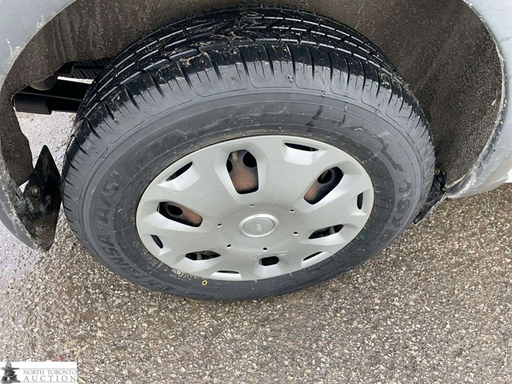 2012-ford-transit-connect-image-24