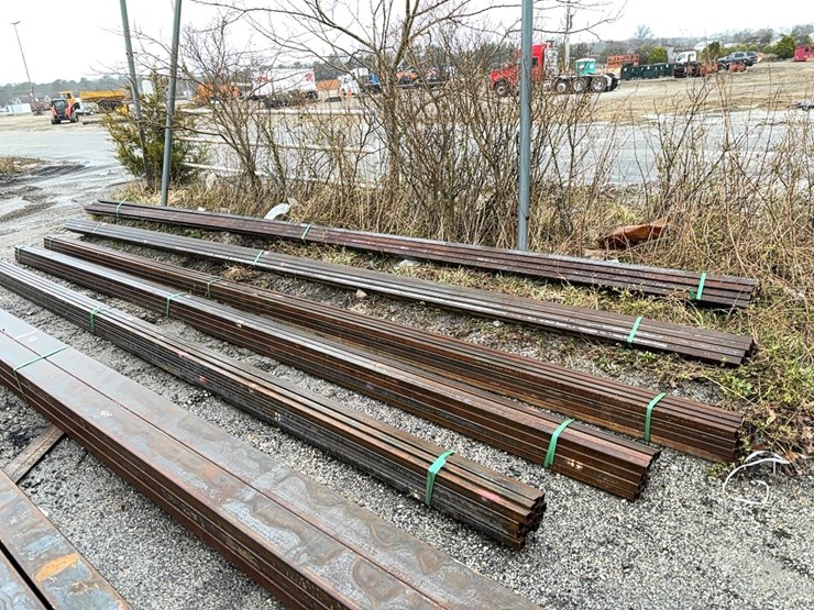 bundle-of-1-1/2in.-tubing-new-support-equipment-image-1