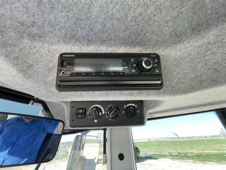 2023-volvo-l70h-image-38