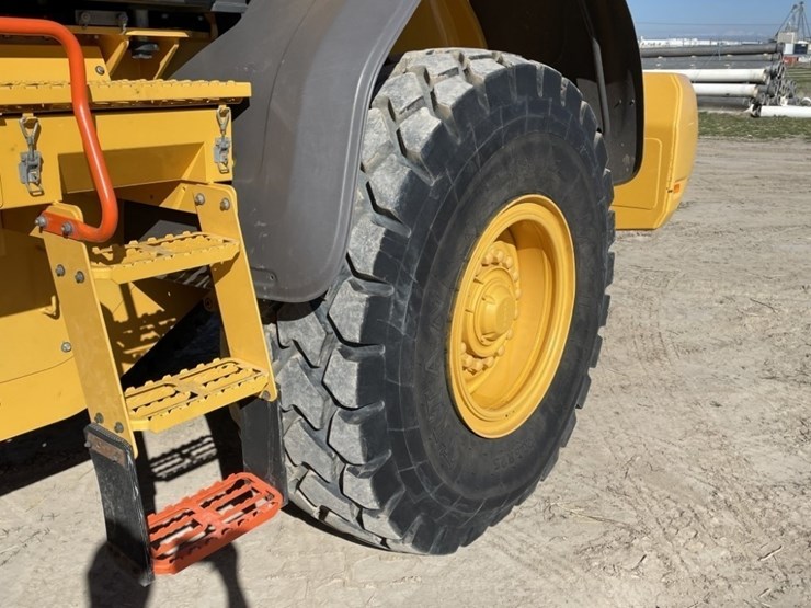 2023-volvo-l70h-image-10