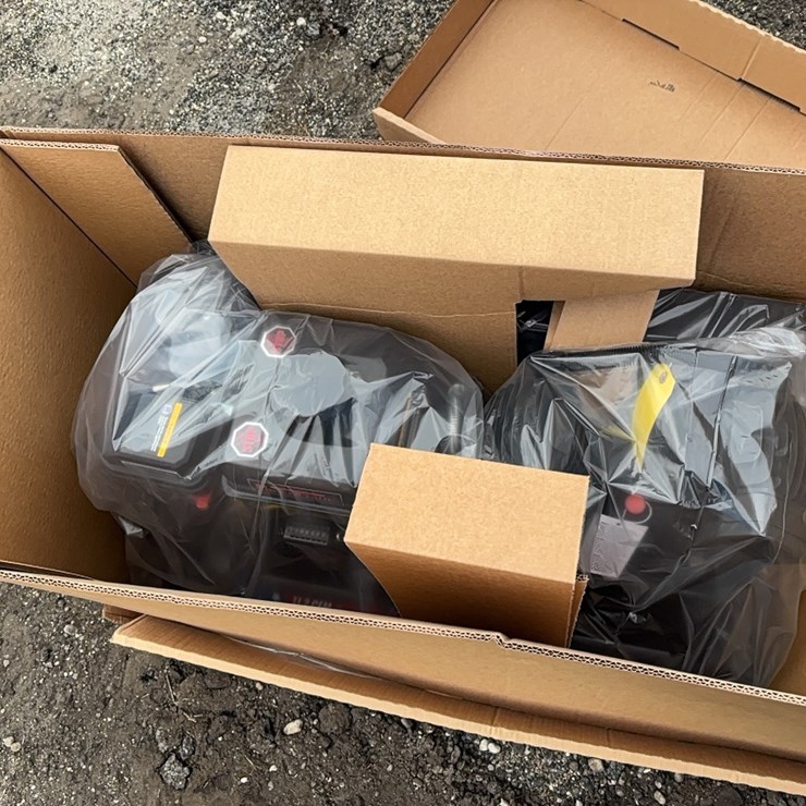 NEW POWERTRAIN 10 GAL WHEELBARROW/CONTRACTOR AIR COMPRESSOR,