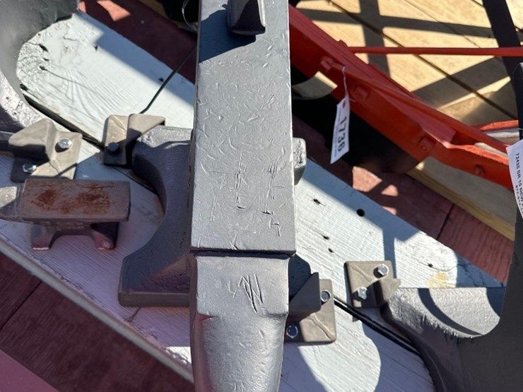 1726---20"-x-3.5"-anvil---from-the-harlan-beer-estate-image-3