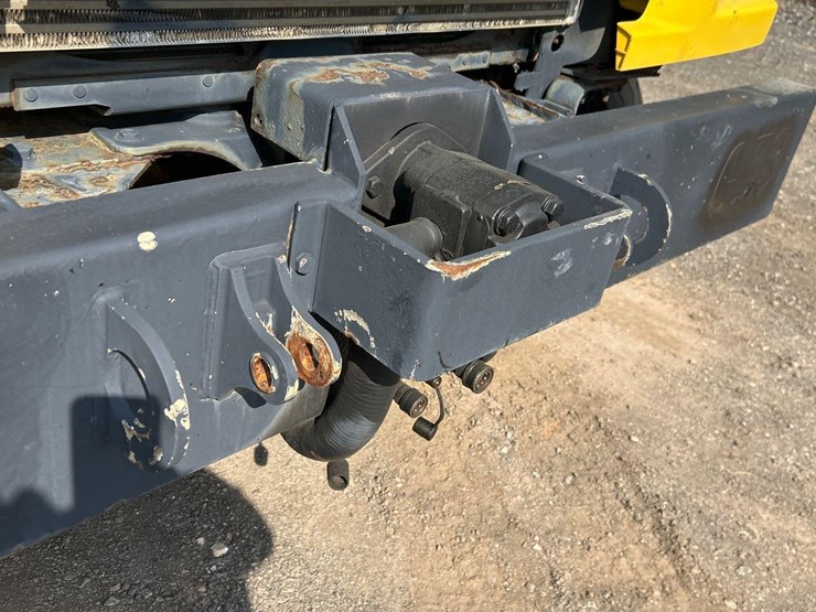 2007-sterling-l9500-image-35