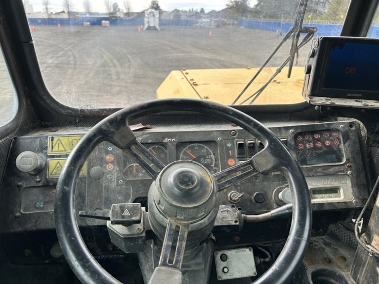 2009-caterpillar-ad55b-image-28