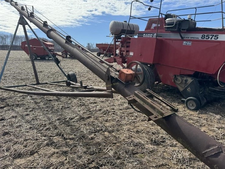 50'-+/--grain-auger-on-transport---off-site-image-3