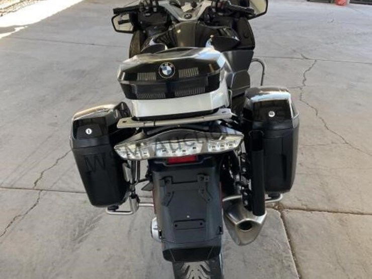 2015-bmw-1200rt-motorcycle-image-6