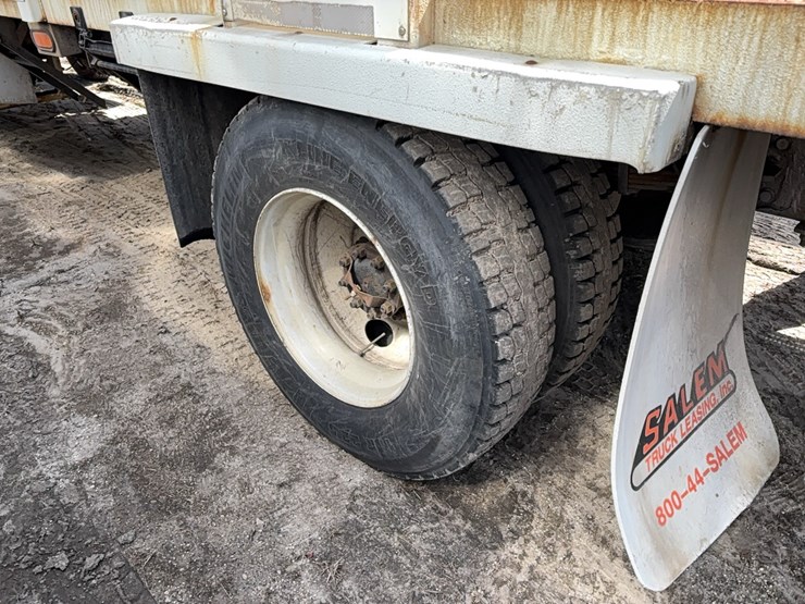 2016-international-durastar-4300-image-7