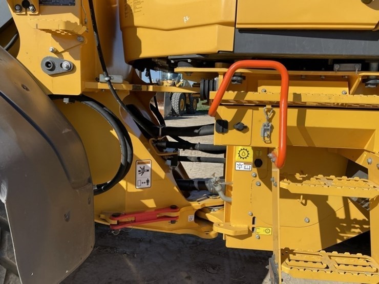 2023-volvo-l70h-image-21