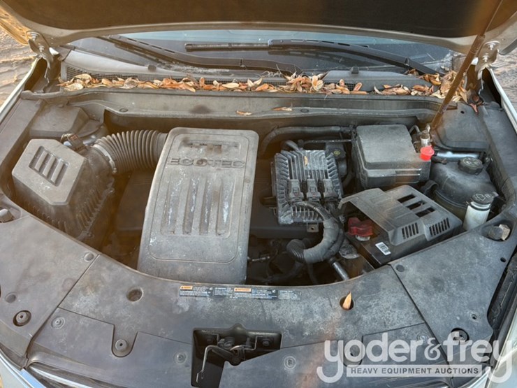 2017-chevrolet-equinox-image-21