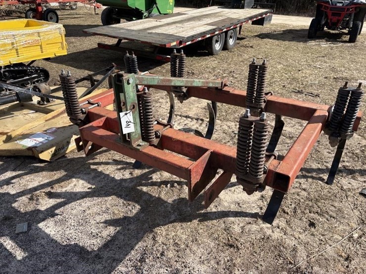 brillion-7-shank-3-pt-chisel-plow-image-1