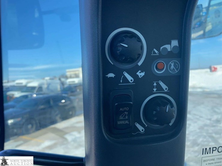 2013-new-holland-tv6070-image-15