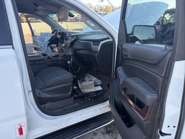 2019-gmc-yukon-image-10